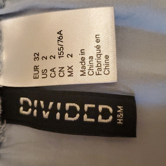 H&M powder blue 💙 long sleeve crop top . SZ 2 - Picture 4 of 4